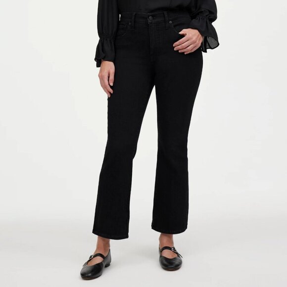 Madewell Curvy Kick Out Crop Jean in Black Rinse Wash, size 27 - Picture 2 of 11